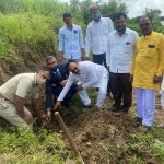 मराठवाडा मुक्तिसंग्राम दिनाचे औचित्य साधून आंदोरा येथे जनजागृती शिबीर, रक्तदान शिबीर व वृक्षारोपण.